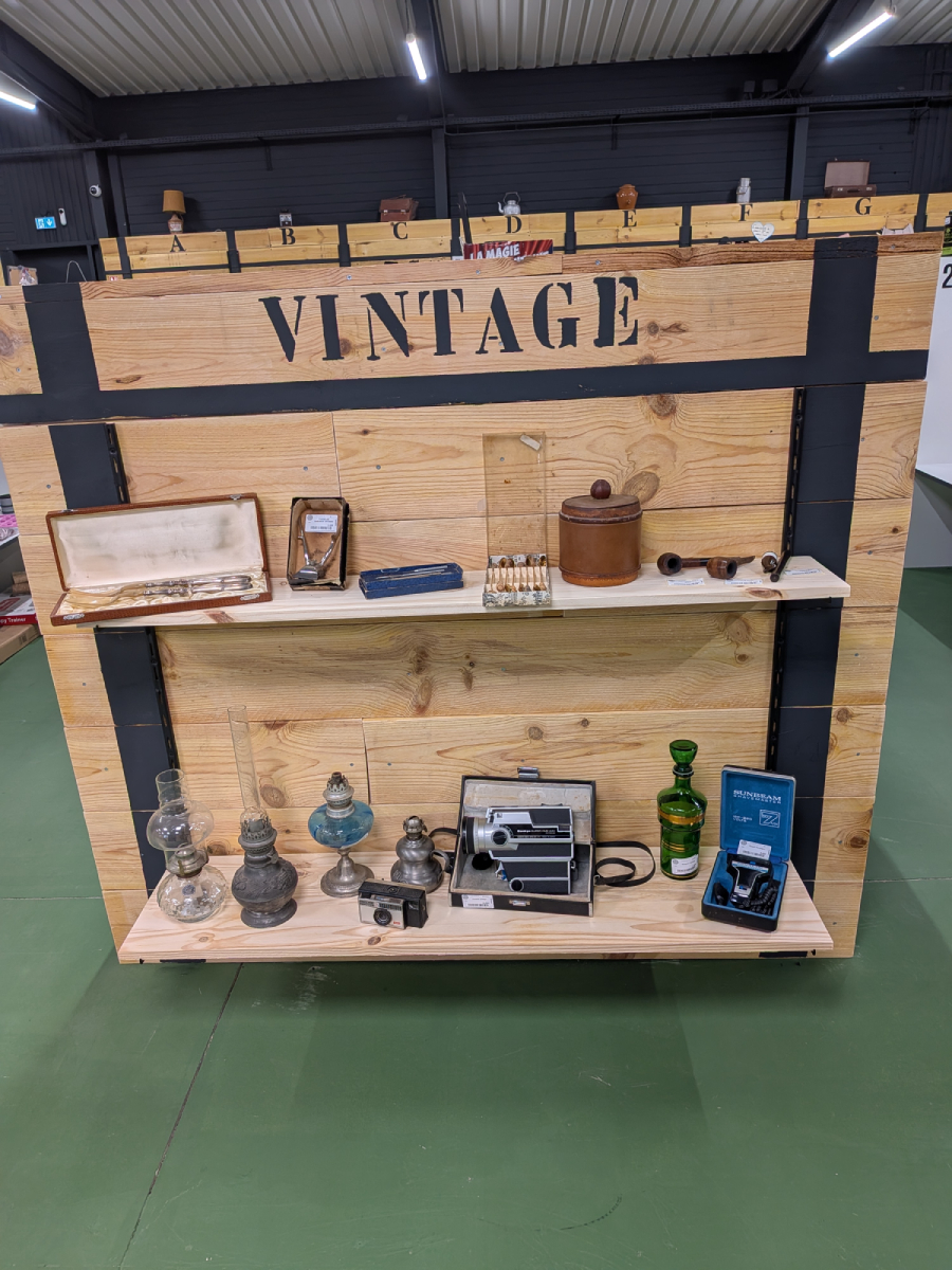 stand vintage